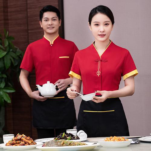 夏日餐饮人的体面 一件工装短袖，撑起前厅服务的底气与清凉